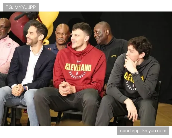 NBA关怀行动:多支球队组织球员参与社区读书月活动